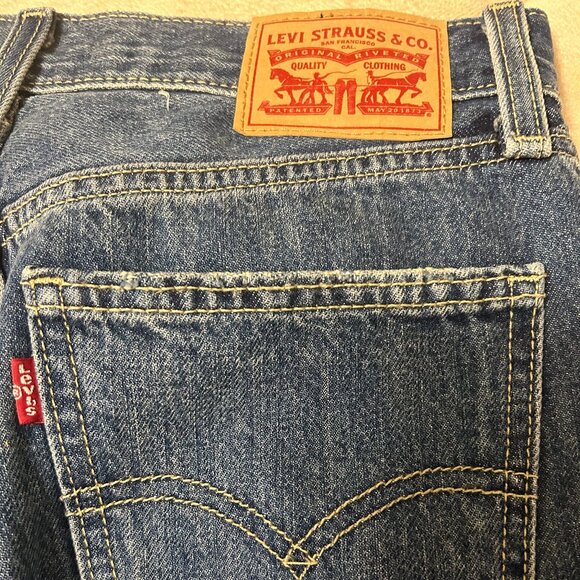 Levi Low Pro Straight Distressed Womens Jeans Size 26W - Picture 8 of 8